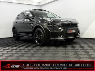 Lynk & Co 01 1.5 Black edition Pano, 360 Camera, Navi, Keyless start, Stoelverwarming, Elektrische achterklep, Lichtmetalen velgen