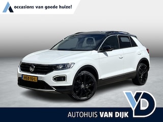 Volkswagen T-Roc 1.5 TSI Sport Business R | 150PK/Voll.Historie/Navi/Pano.Dak/Adapt.Cruise/Camera/Stoelverw./19"/Sfeerverl./Apple CarPlay-Android Auto