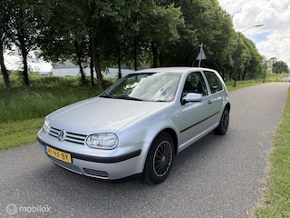 Volkswagen Golf 2.0*AUTOMAAT*AIRCO*ELEK. RAMEN*CRUISE