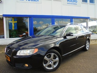 Volvo V70 2.5T SUMMUM,LEDER.17 INCH,TREKH, DVD IN HOOFDT,ORG NL