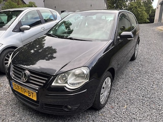 Volkswagen Polo 1.4-16V Optive AIRCO