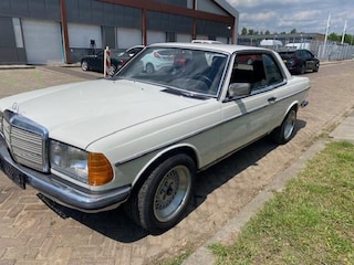 Mercedes-Benz 200-serie 200-280 (W123) 230 C
