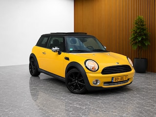 Mini Cooper 3-Deurs 1.6 Chili (PANODAK, VLAGDAK, CRUISE CONTROL, PARKEERSENSOREN, SPIOLER, ELEKT RAMEN, AIRCO, NL-AUTO, GOED ONDH)