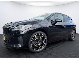 BMW 2-serie Tourer 230e xDrive aut., Soh 95% | Trekhaak | Vol opties