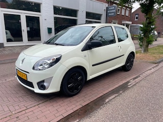 Renault Twingo 1.2-16V. Uniek!! 76633km. Airco/ Elektrische Ramen / all season banden.