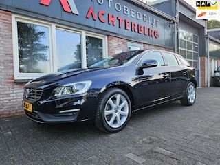 Volvo V60 1.5 T2 Nordic+ Automaat! Trekhaak! Xenon! NAP! PDC! Airco/Clima! Cruise Control!