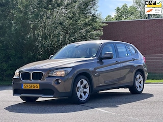 BMW X1 SDrive18i Executive Automaat*Leder*Trekhaak*NAP*Navigatie*Cruise*Clima*Stoelverwarming*Dealer onderhouden*