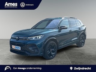 Volkswagen Tiguan 1.5 eHybrid 204pk R-Line Edition Trekhaak wegklapbaar | 'Side Assist' | Black Style Pakket