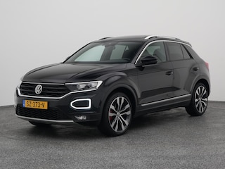 Volkswagen T-Roc 2.0 TSI 4Motion Sport | PANO | TREKHAAK | ADAPTIVE