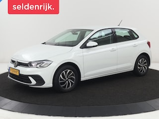 Volkswagen Polo 1.0 TSI Life | Navigatie | Parkeerhulp | Carplay | Adaptive Cruise | Full LED | Digital Cockpit | Airco | Bluetooth | DAB | Lichtmetalen velgen