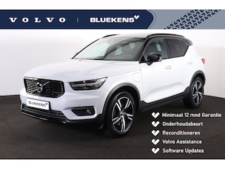 Volvo XC40 T5 Recharge R-Design - Panorama/schuifdak - IntelliSafe Surround - 360º Camera - Harman/Kardon audio - Verwarmde voorstoelen & stuur - Parkeersensoren voor & achter - Cruise control - Volvo On Call - 19' LMV