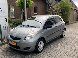 Toyota Yaris 1.0 VVTi Acces