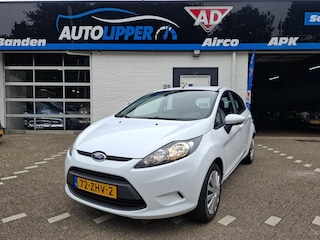 Ford Fiesta 1.25 Champion /35303!! NAP//Nieuwe apk bij afelvering/Scherm/All season banden/5 Drs.