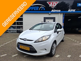 Ford Fiesta 1.25 Champion /35303!! NAP//Nieuwe apk bij afelvering/Scherm/All season banden/5 Drs.