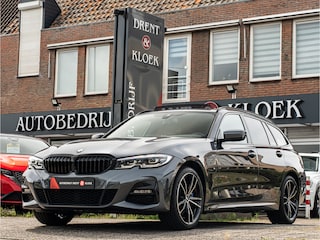 BMW 3-serie Touring 330e xDrive High Exe M-Sport PANO 19 INCH HARMAN KARDON CARPLAY