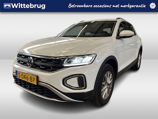 Volkswagen T-Roc 1.0 TSI Life Trekhaak / App-connect / Parkeersensoren / 16"LM velgen / Virtual Cockpit