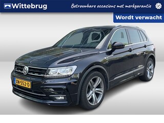 Volkswagen Tiguan 1.5 TSI R-Line / Digitaal dashboard / Pano / Dyn audio / Navigatie / App connect / 3x R-line /