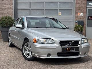Volvo S60 2.4 Nette staat. Goed onderhouden.