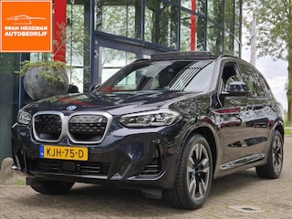 BMW iX3 Executive 80 kWh | SOH 94,6 | Panoramadak | Leder | Navigatie | PDC + Camera | LM velgen | ECC |