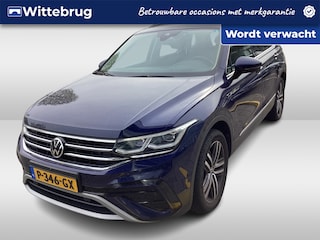 Volkswagen Tiguan 1.5 TSI Elegance / Panoramadak / Digitaal dashboard / Head-up display / Dyn audio / Camera / 5 Zits /