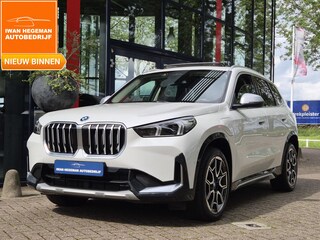 BMW X1 xDrive25e | Panoramadak | Leder | Navigatie | PDC + camera | Stoelverwarming | LM Velgen |