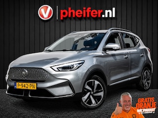MG ZS EV Standard Range Luxury 50 kWh SOH 89% Panoramadak/ 360 Camera/ Blindspot/ Leer/ Stoelverwarming/ Carplay