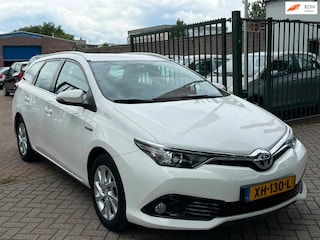 Toyota Auris Touring Sports 1.8 Hybrid Aspiration 2e eigenaar dealer onderhouden achteruit camera navigatie cruis control