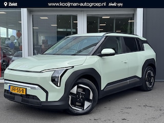 Kia EV3 Plus 81.4 kWh Dodehoeksensor | Stoel/stuurverwarming | Parkeersensor voor en achter | Achteruitrijcamera | Navigatie | Cruise control Adaptive | Draadloze oplader telefoon