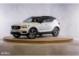Volvo XC40 2.0 T5 AWD R-Design Intro Edition | 2.100 kg Trekvermogen | Zwenkbare trekhaak | Panorama dak | Adaptieve cruise | Blis | Memory |