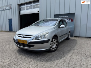 Peugeot 307 1.6-16V XT 5-deurs (Modelreeks 2001 - 2005) / Airco / Centrale deur vergrendeling /