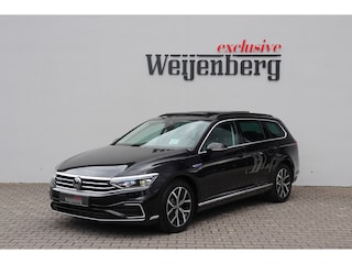 Volkswagen Passat Variant 1.4 TSI PHEV GTE Trekhaak Pano Massage HU display