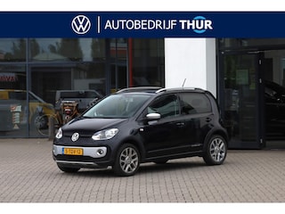 Volkswagen Up 1.0 cross up! BlueMotion 75PK / 55kW, 1e eigenaar nieuw door ons geleverd en onderhouden, parkeersensoren achter, afneembare navigatie, airco, elektrisch verstel- en verwarmbare buitenspiegels, cruise control, elektrische ramen, 16" LMV, privacy glas, lederen stuurwiel