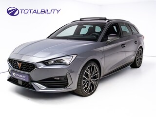 Cupra Leon 1.4 e-Hybrid VZ Performance | Pano dak | Elec. klep | Stoel- & stuurverw. | Travel assist | Camera | PDC V+A | DAB, Draadloze tel. alder, Sfeerverlichting