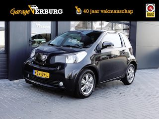 Toyota iQ 1.0 VVTi Executive (Navigatie,Keyless entry,Climatecontrol,Lm velgen,Spiegels elek.inklapbaar)