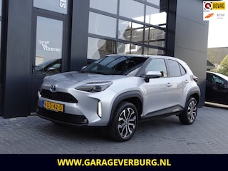 Toyota Yaris Cross 1.5 Hybrid Business Plus (Navigatie,Keyless,Camera,AdaptiveCruise,Stoel/stuurverwarming)