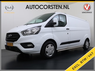 Ford Transit Custom 320 2.0TDCI 130PK L2H1 Camera Trekhaak Stoelverwarming Euro 6 Airco Navi Cruise Control Bluetooth Pdc Trend Sidebars Betonplex Vloer Wandbetimmering Inbouwkasten 2.800KG Trekgewicht Origineel Nederlandse Bus