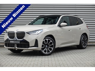 BMW X3 30e xDrive M-Sport | Panodak | Trekhaak | Memory | Driving Assistant | Iconic Glow |