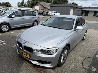 BMW 316i High Executive | Clima | Stoelverwarming |