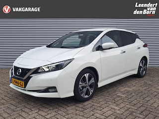 Nissan Leaf N-Connecta 40 kWh | Apple Carplay/Android Auto | Automaat | Navi | 100% Elektrisch | Rondomzicht camera | dodehoekdetectie  | Voorstoelen verwarmd