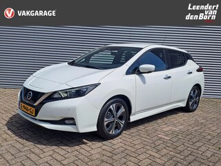 Nissan Leaf N-Connecta 40 kWh | Apple Carplay/Android Auto | Automaat | Navi | 100% Elektrisch | Rondomzicht camera | dodehoekdetectie  | Voorstoelen verwarmd