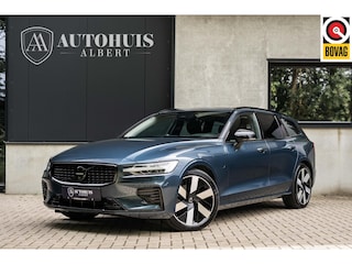 Volvo V60 T8 Ultra Dark B&W Pano 360c HUD Massage 19"