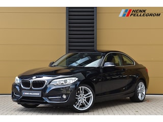 BMW 2-serie Coupé 220i Executive * Sportstoelen * Sportline * M-Stuurwiel * 18inch lm *