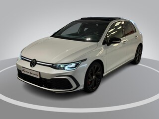 Volkswagen Golf 1.4eHybrid 180kW/245PK GTE Black Style · Panoramadak · Trekhaak · Apple/Android Car Play · Garantie t/m 01-12-2026 of 100000km.