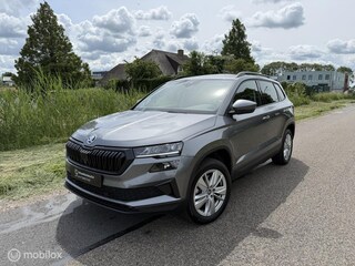 Skoda Karoq 1.5 TSI ACT Business / Pano / Trekhaak / CarPlay