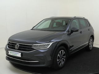 Volkswagen Tiguan 1.4 TSI eHybrid Life | SoH 91% | Trekhaak | Adaptieve demping | Parkeerassistent | Adaptieve cruise control | Navigatie | Dodehoek detectie | Stoel- en stuurwielverwarming |