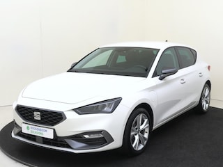 Seat Leon 1.4 TSI eHybrid PHEV FR Business Intense | SoH 100% | Keyless | Parkeerassistent | Stoel- en stuurwielverwarming | Adaptieve cruise control | Navigatie | Achteruitrijcamera | Draadloze telefoonlader |