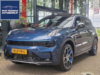 Lynk & Co 01 | Panoramadak | Stuurverwarming | Stoelverwarming | PDC + Camera | Navigatie | Apple Carplay/ Android Auto |