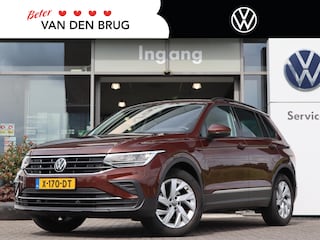 Volkswagen Tiguan 1.5 TSI 150 pk DSG Life | Zwenkbare Trekhaak | Navigatie | Camera | Stoel + Stuur verwarming | 18" LM |