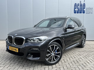 BMW X3 xDrive30d M-Sport High Executive Trekhaak Panoramadak Vol Leder Elektrische Stoelen Head-Up Display Harman Kardon Audio 20 Inch Velgen Life Cockpit Professional Driving Assist Plus Adaptieve Cruise Control Apple Carplay Andr Vol Opties BTW Auto 6-cilinder !