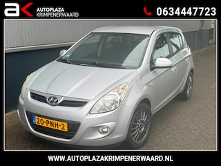 Hyundai i20 1.4i DynamicVersion Airco Nieuwe apk
